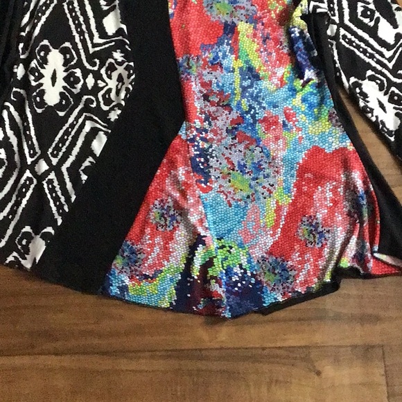 $8💘Sale Calessa black red tunic multimedia print - Picture 3 of 5